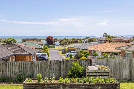 Photo of property in 32 Wai Iti Place, Clendon Park, Auckland, 2103