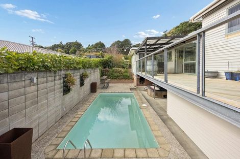 Photo of property in 3 Grendon Road, Titirangi, Auckland, 0604