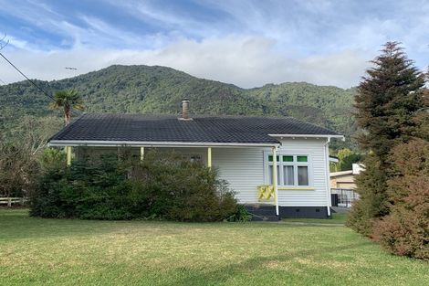 Photo of property in 24 Farmer Street, Te Aroha, 3320