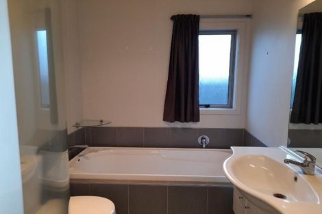 Photo of property in 23 Parata Street, Two Mile Bay, Taupo, 3330