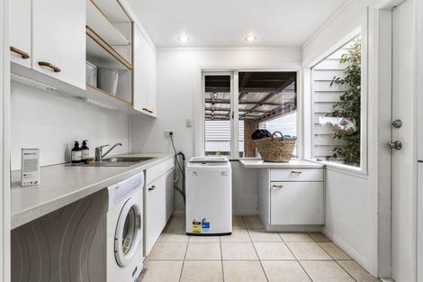 Photo of property in 52 St Vincent Avenue, Remuera, Auckland, 1050