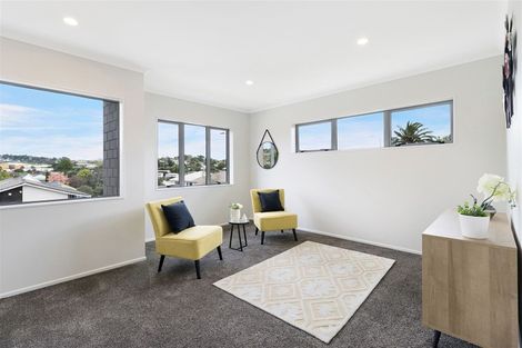 Photo of property in 2a Palmgreen Court, Stanmore Bay, Whangaparaoa, 0932