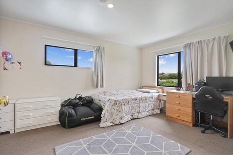 Photo of property in 518 Great South Road, Rosehill, Papakura, 2113