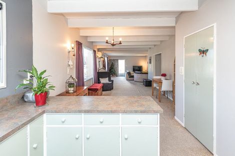 Photo of property in 10 Caius Avenue, Gonville, Whanganui, 4501