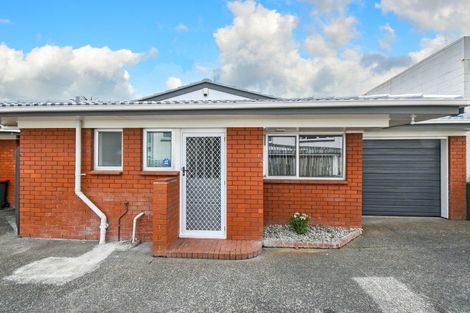 Photo of property in 2/15 East Street, Papakura, 2110