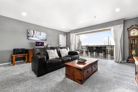 Photo of property in 10 Harbour Village Drive, Gulf Harbour, Whangaparaoa, 0930