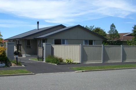 Photo of property in 61 Charnwood Crescent, Bishopdale, Christchurch, 8051