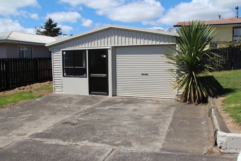 Photo of property in 11 Minton Place, Manurewa, Auckland, 2102