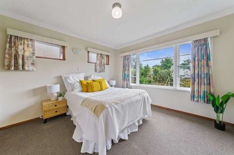 Photo of property in 212 Waiwhetu Road, Waterloo, Lower Hutt, 5011
