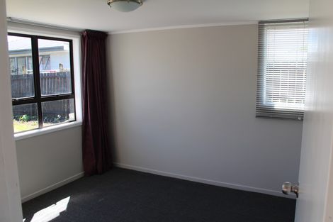 Photo of property in 11 Minton Place, Manurewa, Auckland, 2102