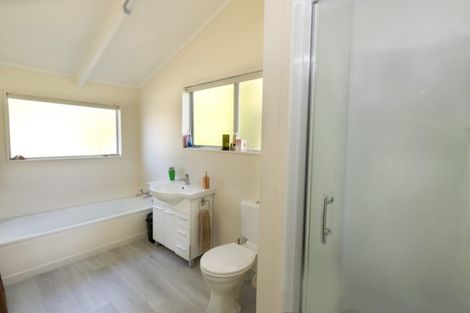 Photo of property in 1/12 Kenef Road, Paremata, Porirua, 5024