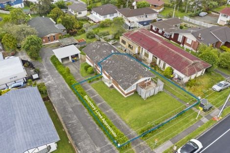 Photo of property in 1/8 Manuka Road, Glenfield, Auckland, 0629
