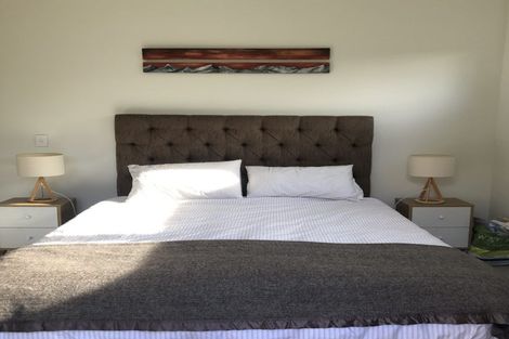 Photo of property in 2 Kerrera Lane, Jacks Point, Queenstown, 9371