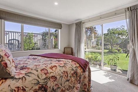 Photo of property in 10 Holly Place, Rangiora, 7400