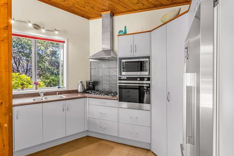 Photo of property in 93 Tarapatiki Drive, Whitianga, 3510