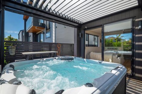 Photo of property in 3 Lemon Grove Lane, Greenhithe, Auckland, 0632