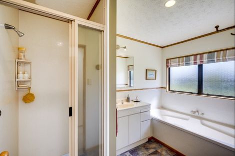 Photo of property in 1311 Caroline Road, Mayfair, Hastings, 4122