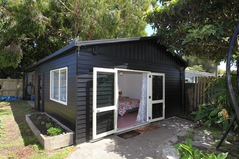 Photo of property in 11-13 Kuku Street, Te Awanga, 4102