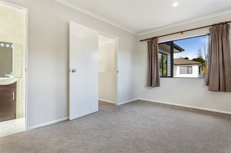 Photo of property in 28 Mili Way, Ranui, Auckland, 0612