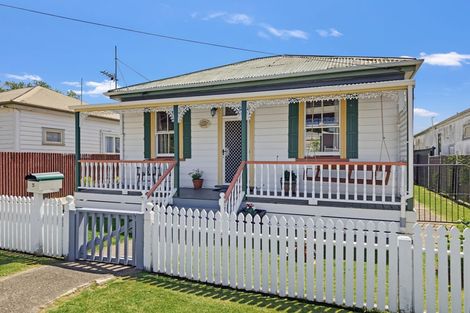 Photo of property in 5 Queen Street, Paeroa, 3600