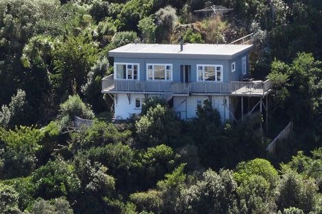Photo of property in 31 Melrose Road, Island Bay, Wellington, 6023