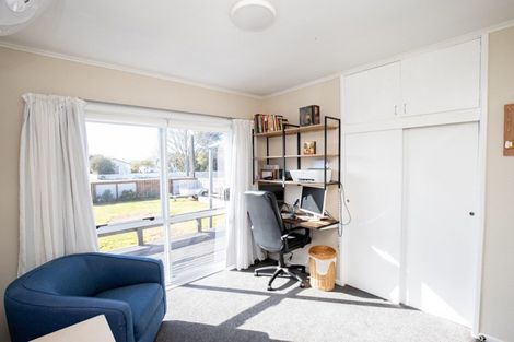 Photo of property in 71 Pipiroa Road, Ngatea, 3503