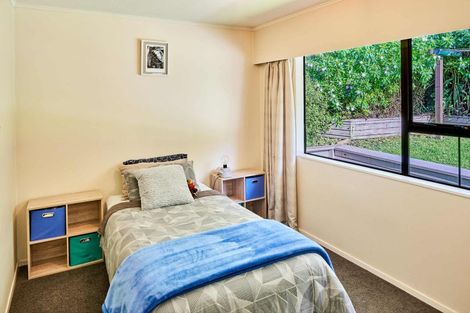 Photo of property in 16 Saint Aidans Way, Tawa, Wellington, 5028
