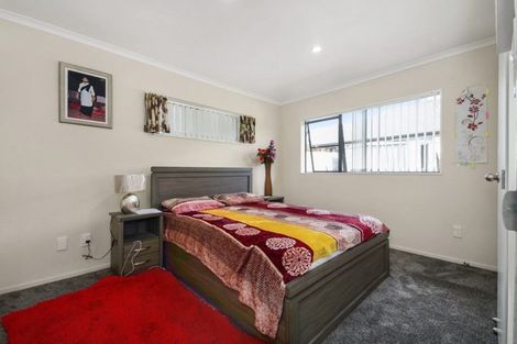 Photo of property in 497 Great South Road, Opaheke, Papakura, 2113