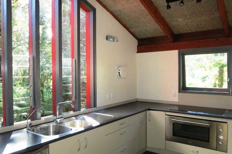 Photo of property in 52 Park Hill Road, Birkenhead, Auckland, 0626