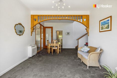 Photo of property in 33 Marine Parade, Macandrew Bay, Dunedin, 9014