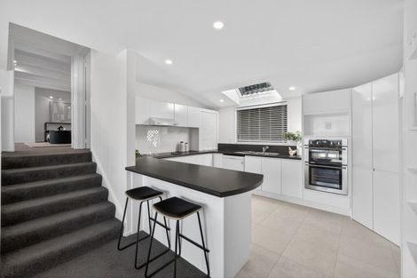 Photo of property in 25 Lookaway Place, Huntsbury, Christchurch, 8022