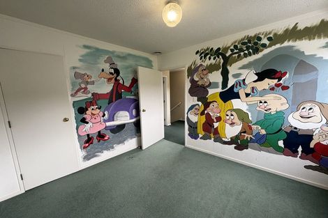 Photo of property in 16 Wagon Road, Stokes Valley, Lower Hutt, 5019