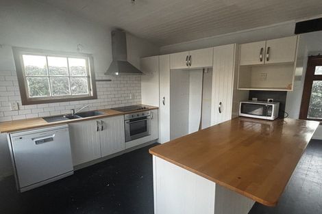 Photo of property in 18 Omokoroa Road, Omokoroa, 3114