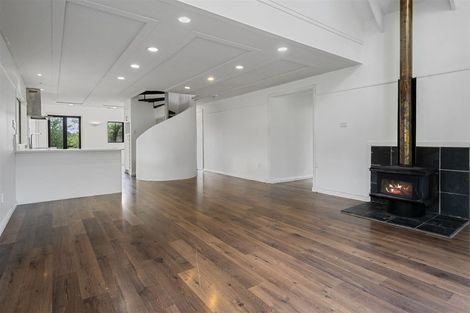 Photo of property in 87 Tawa Road, Kumeu, 0891