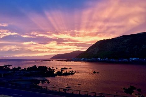 Photo of property in 6 Owhiro Bay Parade, Island Bay, Wellington, 6023