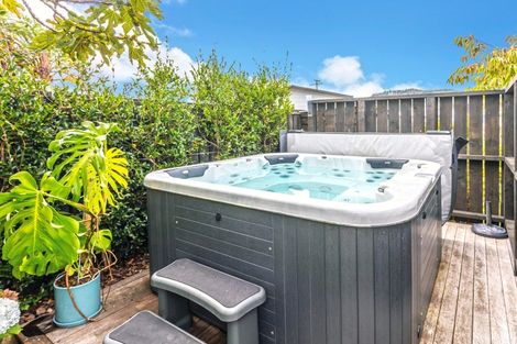 Photo of property in 107 Riverview Road, Whangamata, 3620