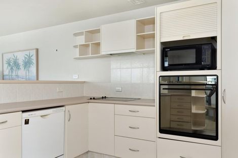 Photo of property in Oceanside Tower 1, 9/2d Maunganui Road, Mount Maunganui, 3116