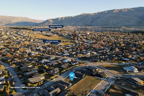Photo of property in 66 Kirimoko Crescent, Wanaka, 9305