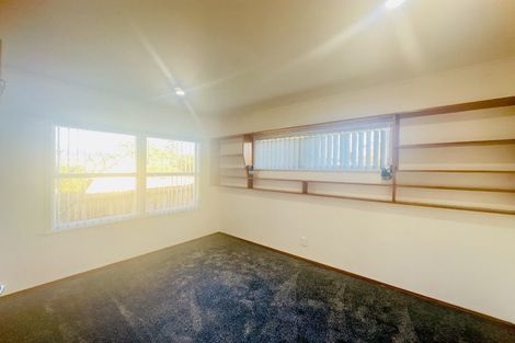 Photo of property in 73 Christmas Road, Manurewa, Auckland, 2102