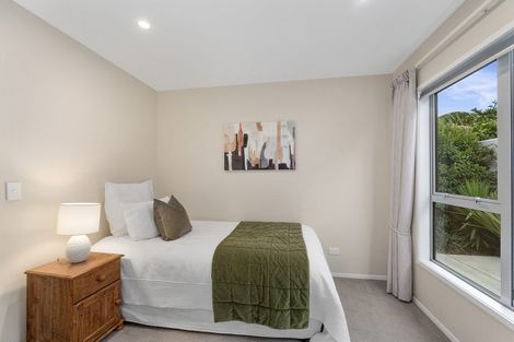 Photo of property in 25d Saltburn Road, Milford, Auckland, 0620