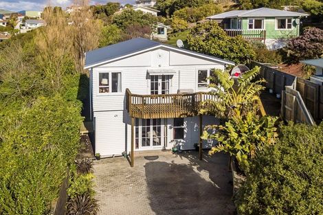 Photo of property in 78 Grays Road, Camborne, Porirua, 5026