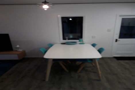 Photo of property in 2/2 Oriental Terrace, Mount Victoria, Wellington, 6011