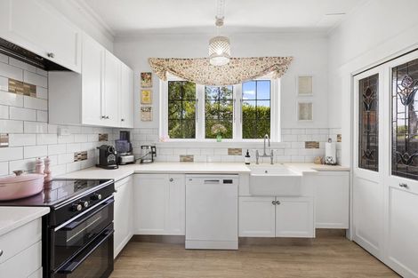 Photo of property in 116 Carrington Street, Lower Vogeltown, New Plymouth, 4310