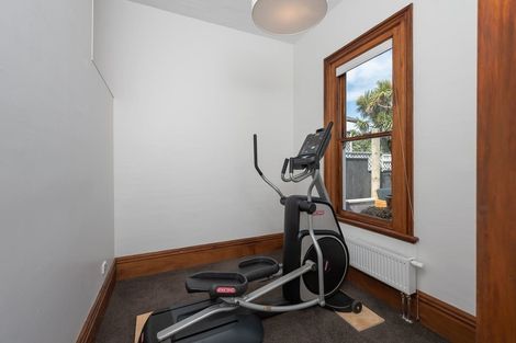 Photo of property in 82 Creswick Terrace, Northland, Wellington, 6012