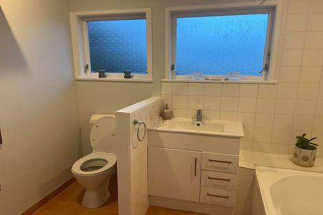 Photo of property in 62 Vandeleur Avenue, Birkdale, Auckland, 0626