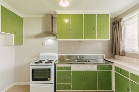 Photo of property in 3 Oakley Street, Palmerston North, 4410