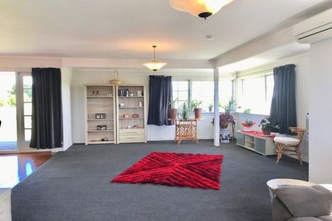 Photo of property in 72 Mountain Road, Sentry Hill, New Plymouth, 4373