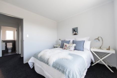 Photo of property in 8 Tawhiti Road, Pukekohe, 2120