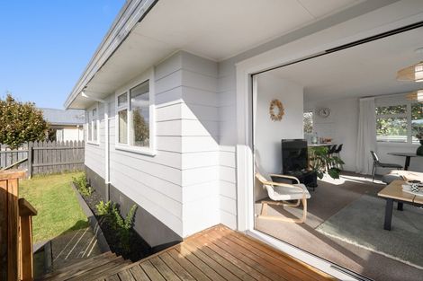 Photo of property in 38 Queen Road, Bellevue, Tauranga, 3110