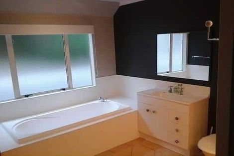 Photo of property in 73 Resolution Road, Welcome Bay, Tauranga, 3112